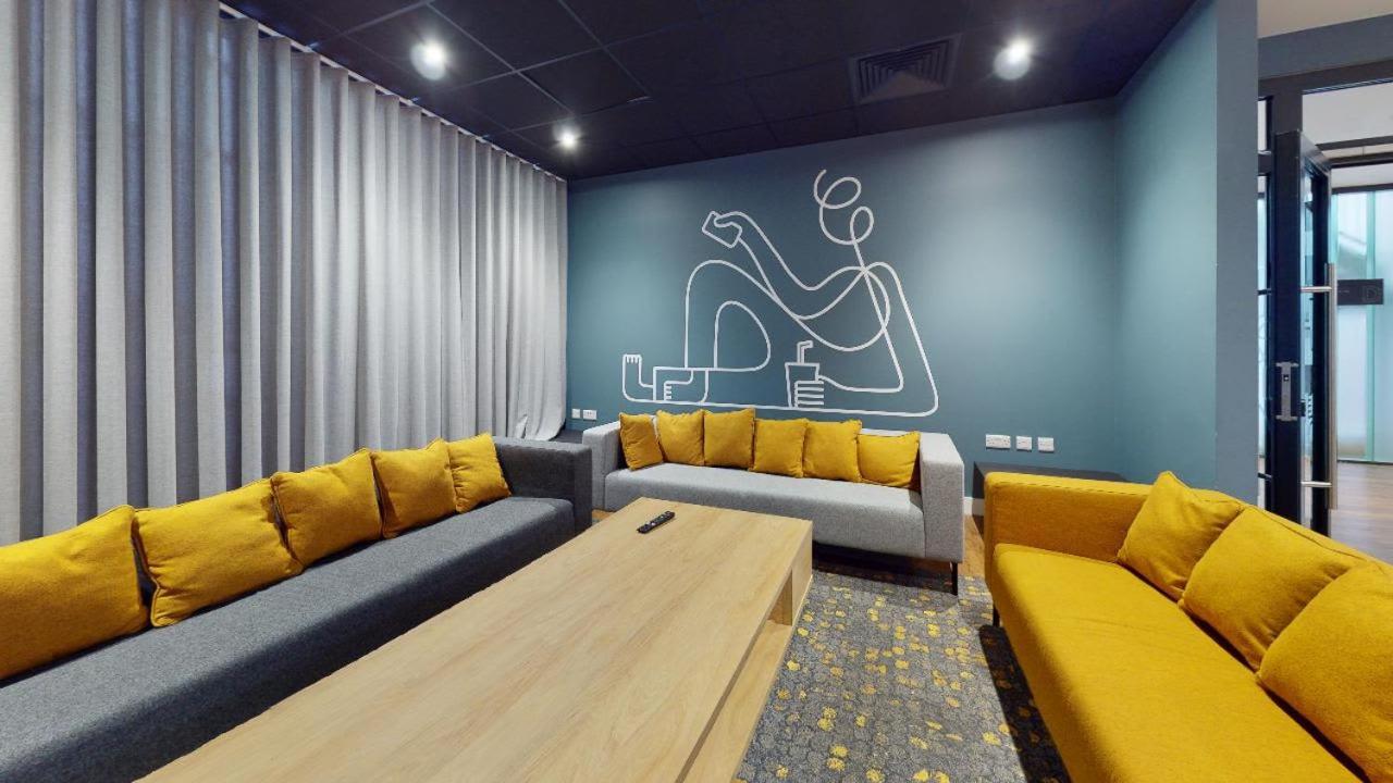 Apartament For Students Only Iq Will Wyatt Court Londra