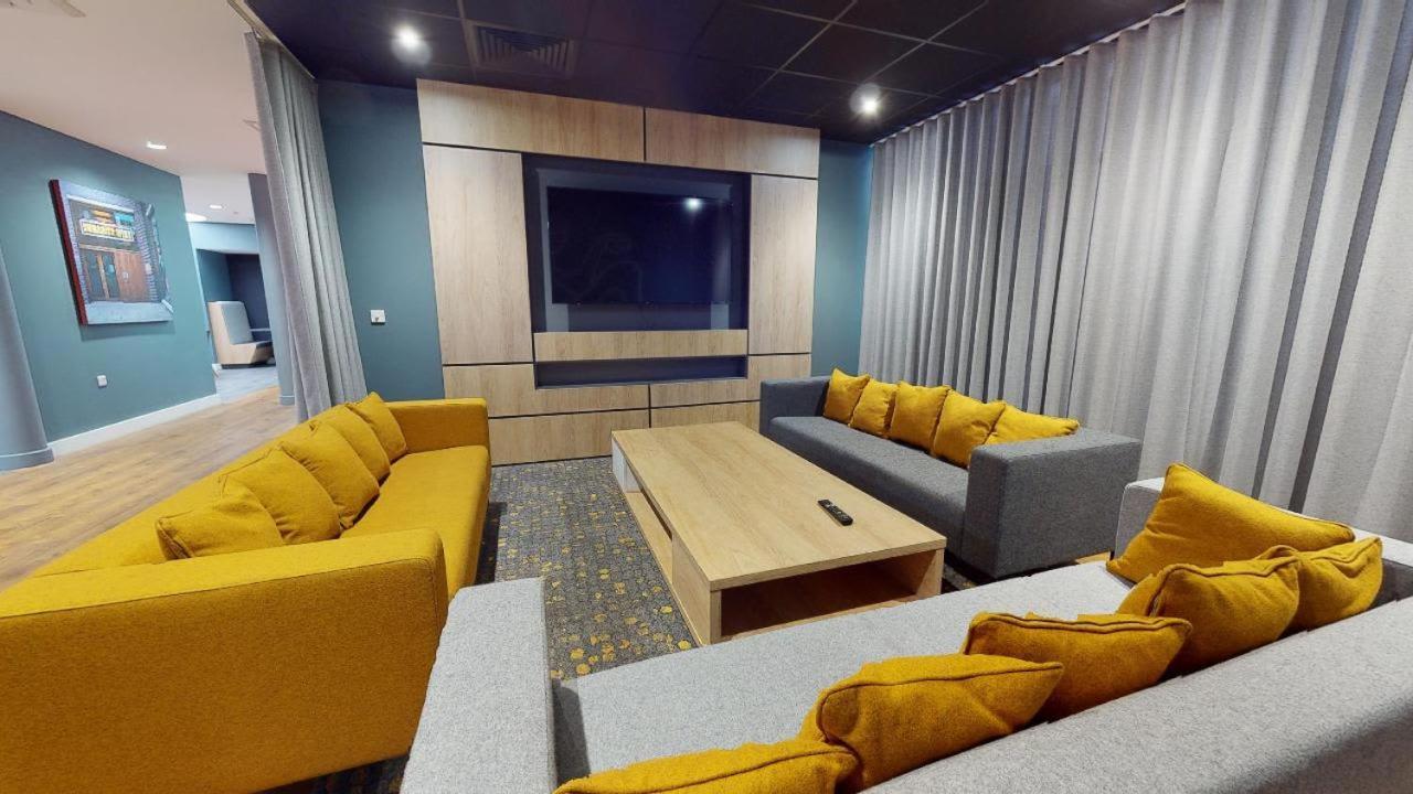 Apartament For Students Only Iq Will Wyatt Court *